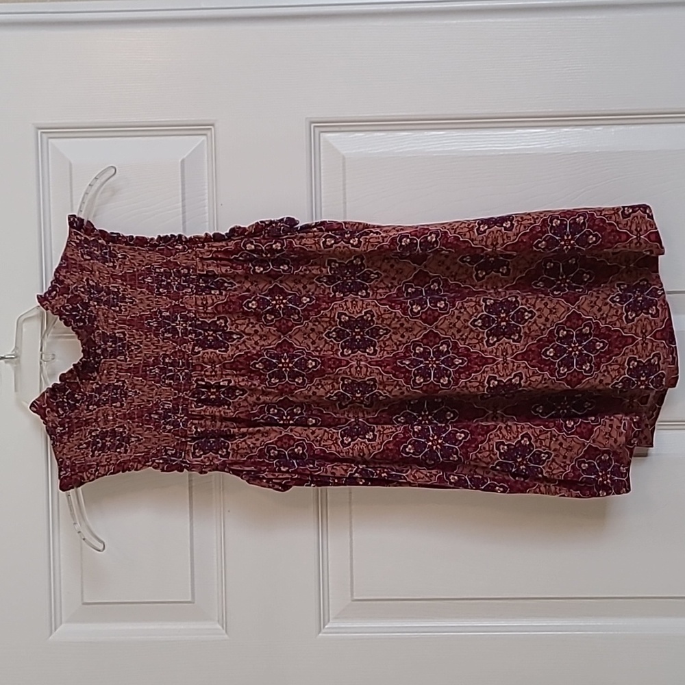 Xhilaration mock neck sleeveless top